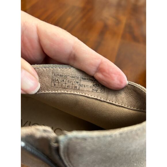 Vionic Upright Faros Fridge Boot, Size 9 - Picture 11 of 11